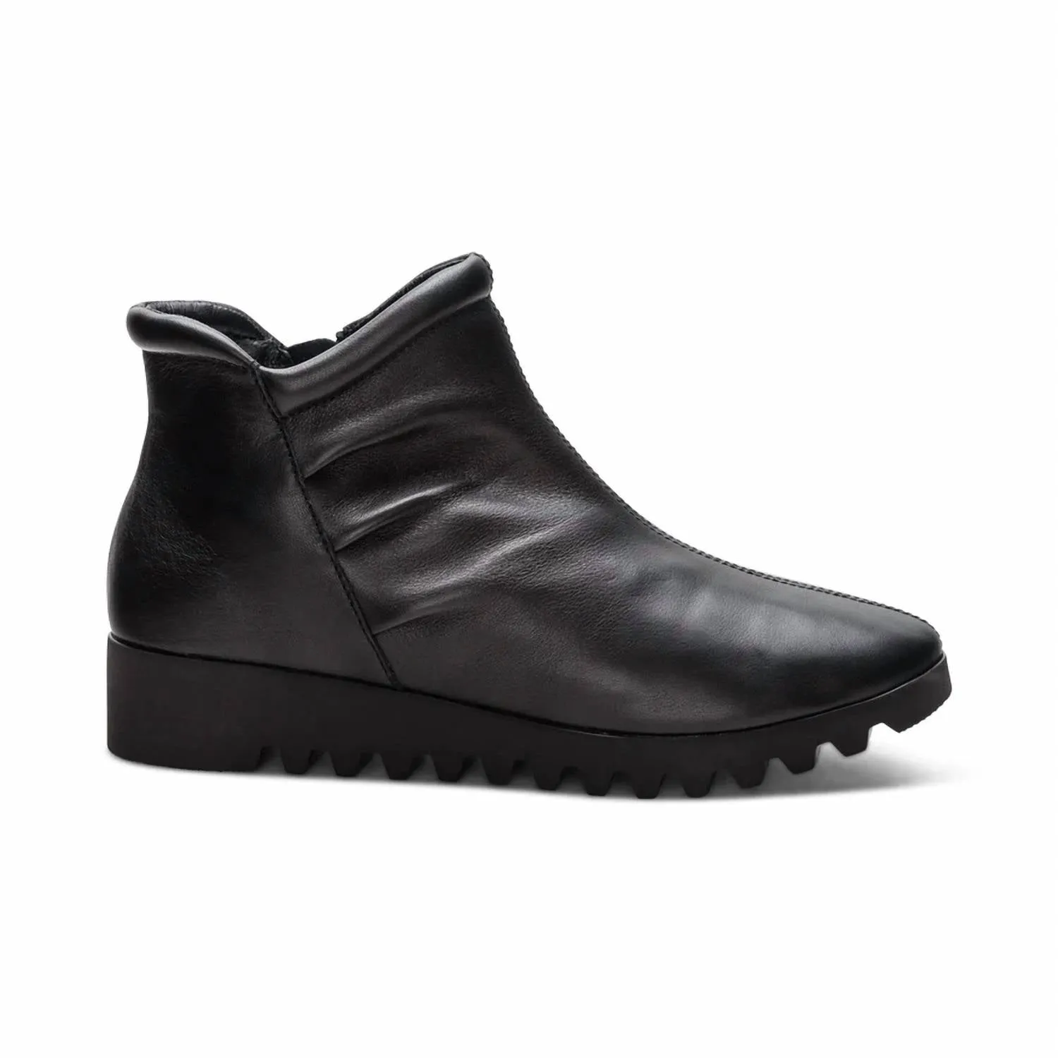 Tokyo Mode Mud Resistant Work Commute Women's Zoey Slip-On Boot In Black Leather